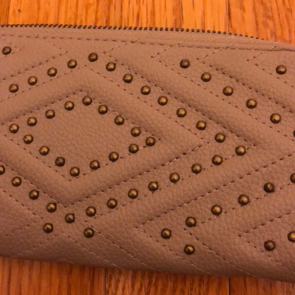 Jessica Simpson Wallet - Picture 2 of 4